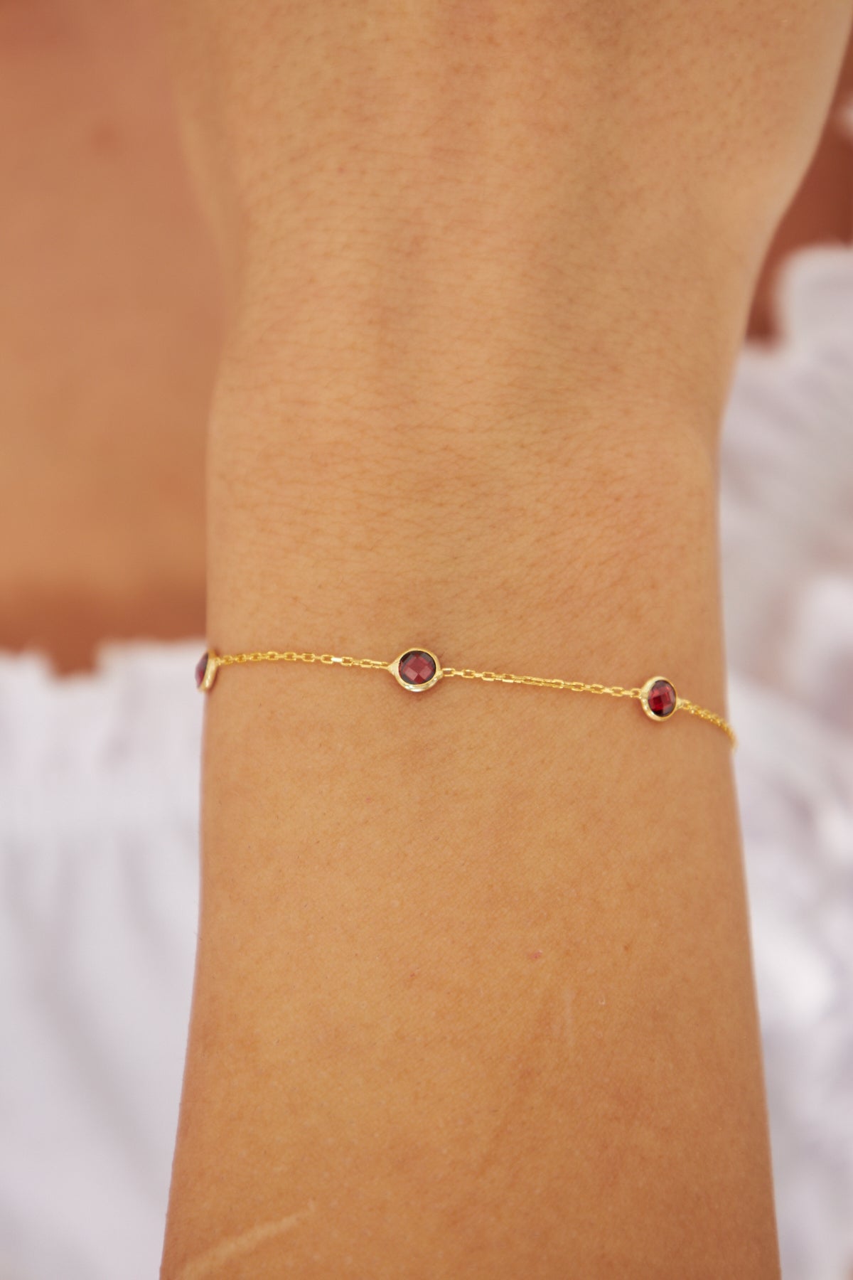 Gold plated silver earing and bracelet, red color stone fashion earing and bracelet, new trend earing